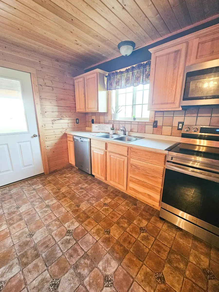 17886 State Highway 89, Wannaska, MN 56761 - Image #3