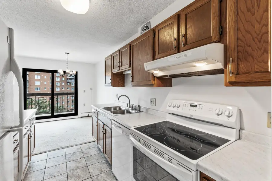 6615 Lake Shore Drive S #900, Richfield, MN 55423 - Image #3