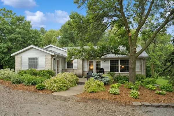 9372 71st Street Ne, Spicer, MN 56288