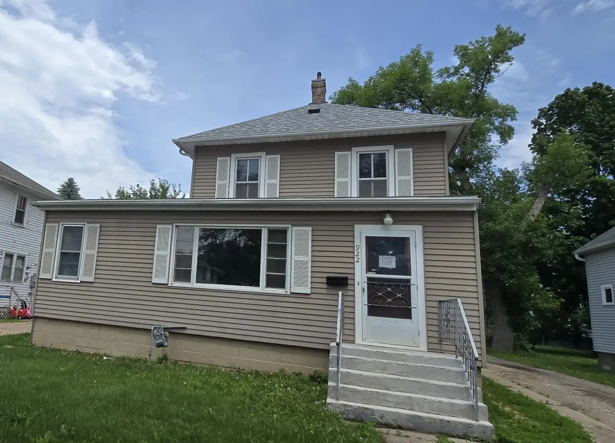 922 White Street, Jackson, MN 56143 - Image #1
