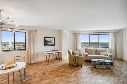 78 10th Street E #3309, Saint Paul, MN 55101