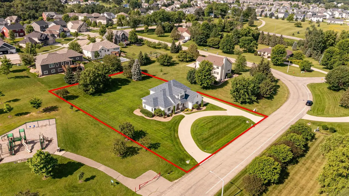 1608 Greystone Lane Sw, Rochester, MN 55902 - Image #1