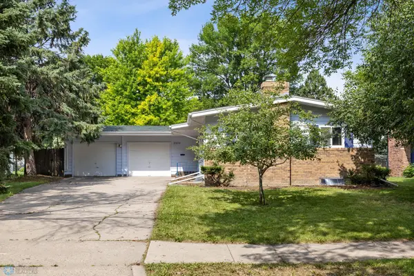 2309 9th Street S, Fargo, ND 58103