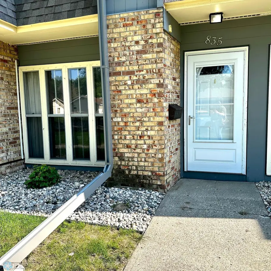 835 23rd Avenue S, Moorhead, MN 56560 - Image #2
