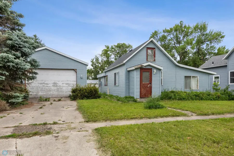 118 2nd Street Sw, Hillsboro, ND 58045 - Image #2