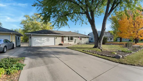 9149 Queen Avenue S, Bloomington, MN 55431