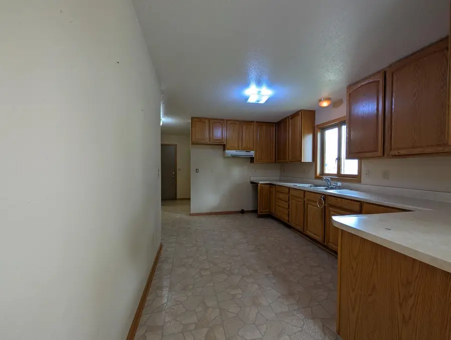 175 E 4th Street, Cottonwood, MN 56229 - Image #3