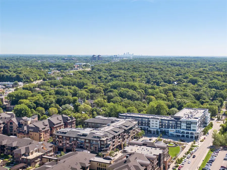 875 Lake Street N #318, Wayzata, MN 55391 - Image #2