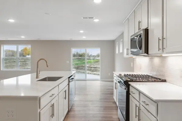 12751 Farnham Lane, Rogers, MN 55374