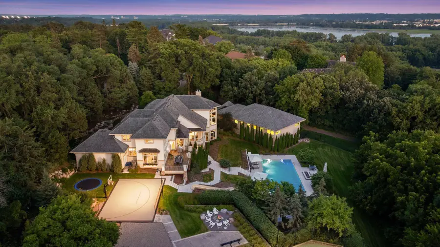 11068 Bell Oaks Estate Road, Eden Prairie, MN 55347 - Image #2