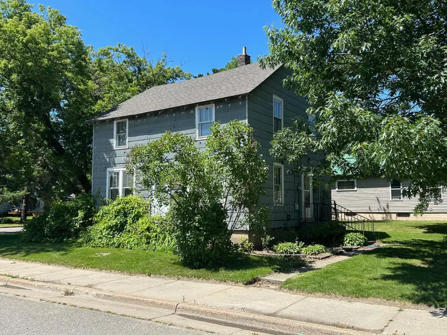 823 NW 5th Street, Grand Rapids, MN 55744 - Image #2