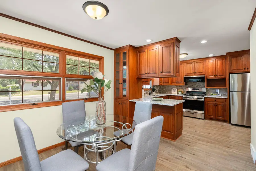 10212 Xerxes Avenue S, Bloomington, MN 55431 - Image #2