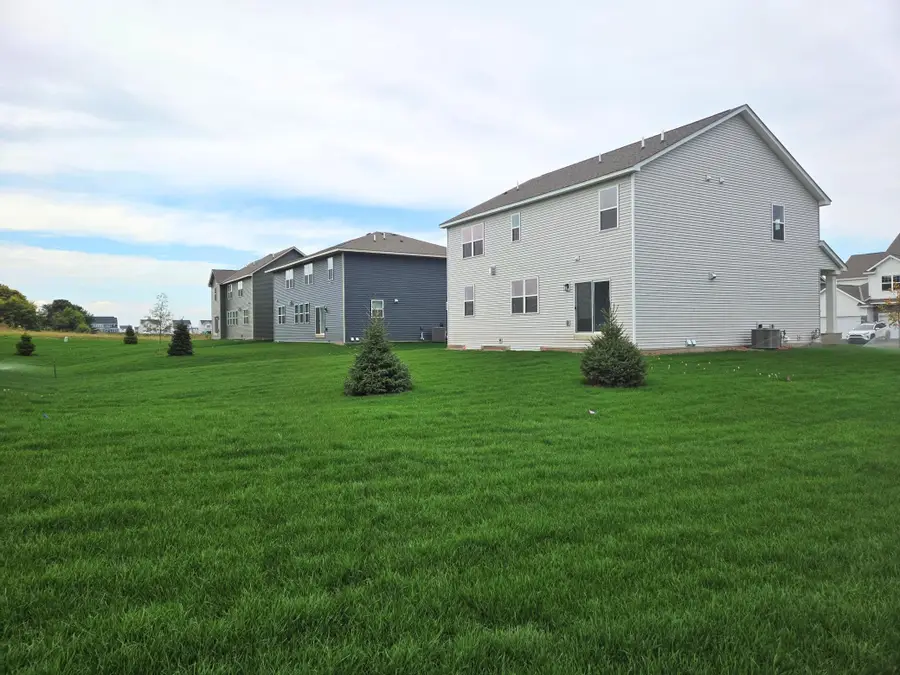 10705 Bent Pine Lane, Woodbury, MN 55129 - Image #2