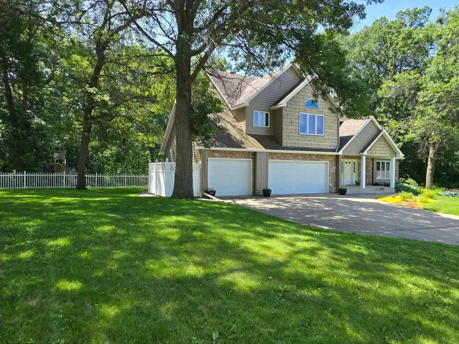 850 Meadowlawn Court, Sartell, MN 56377 - Image #3