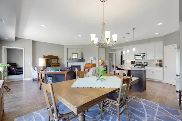 8824 Upper 7th Place N, Lake Elmo, MN 55042