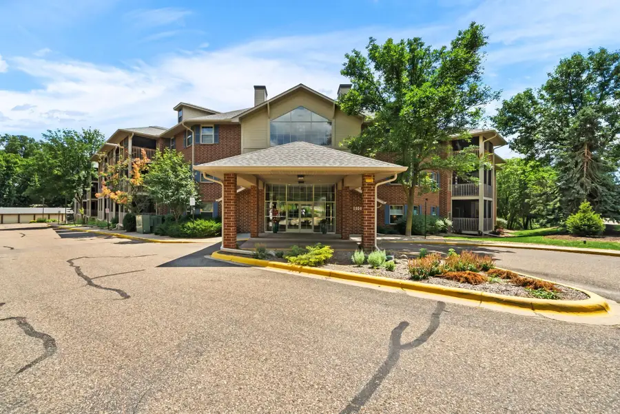 1350 Douglas Drive N #105, Golden Valley, MN 55422 - Image #2