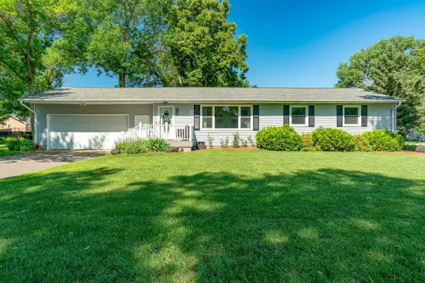 521 4th Street N, Saint James, MN 56081