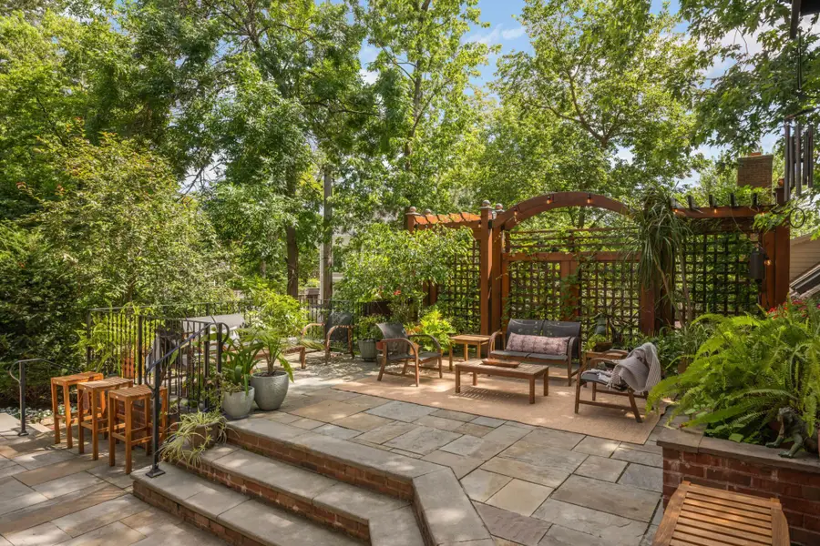 2109 James Avenue S, Minneapolis, MN 55405 - Image #2