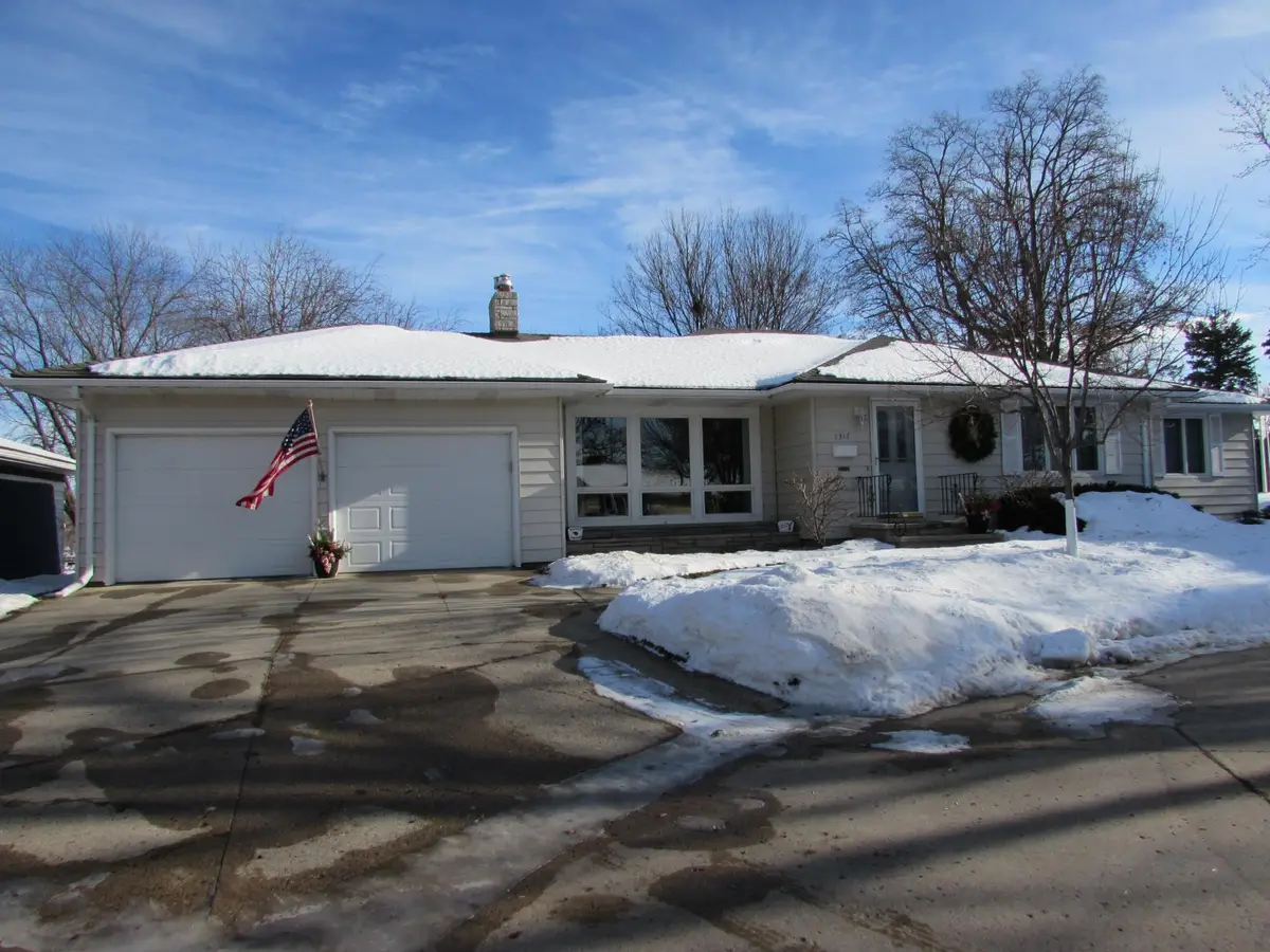 1317 Beach Place, Fairmont, MN 56031 - Image #1
