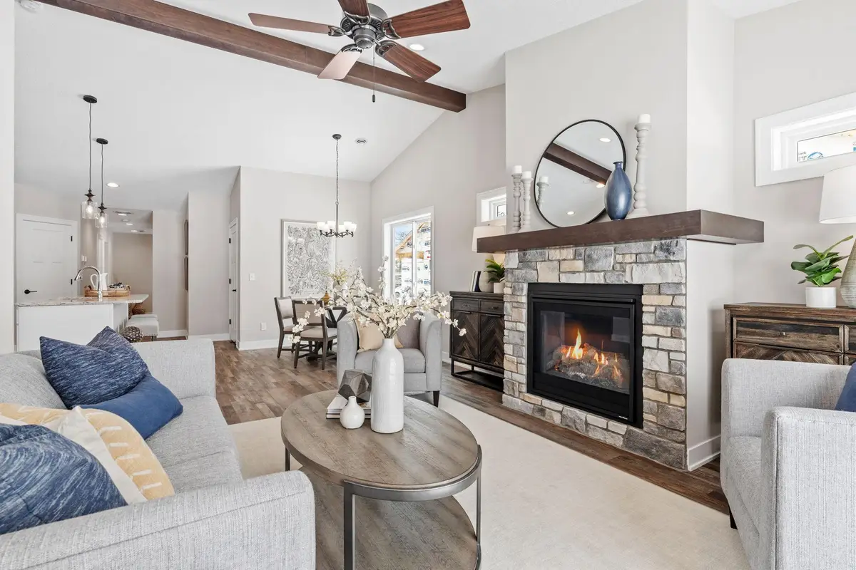 2327 17th Avenue E, North Saint Paul, MN 55109 - Image #1