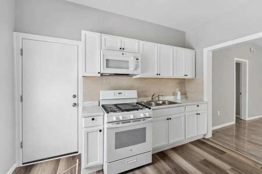 852 Edmund Avenue, Saint Paul, MN 55104 - Image #2