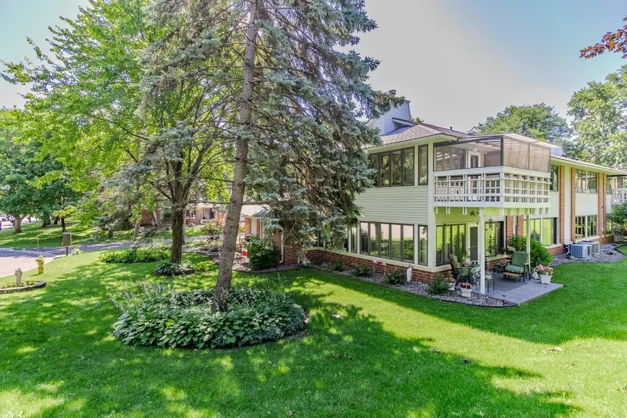 1142 Rose Place, Roseville, MN 55113 - Image #3