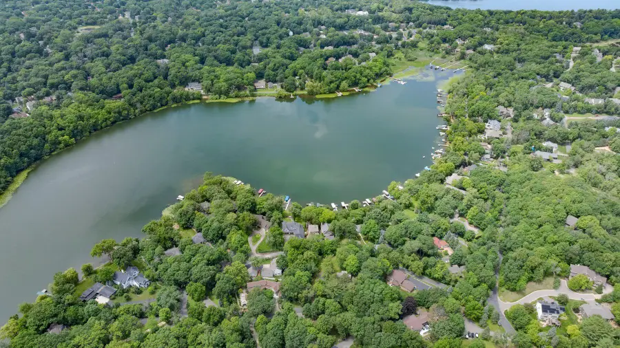 6620 X Horseshoe Curve, Chanhassen, MN 55317 - Image #2