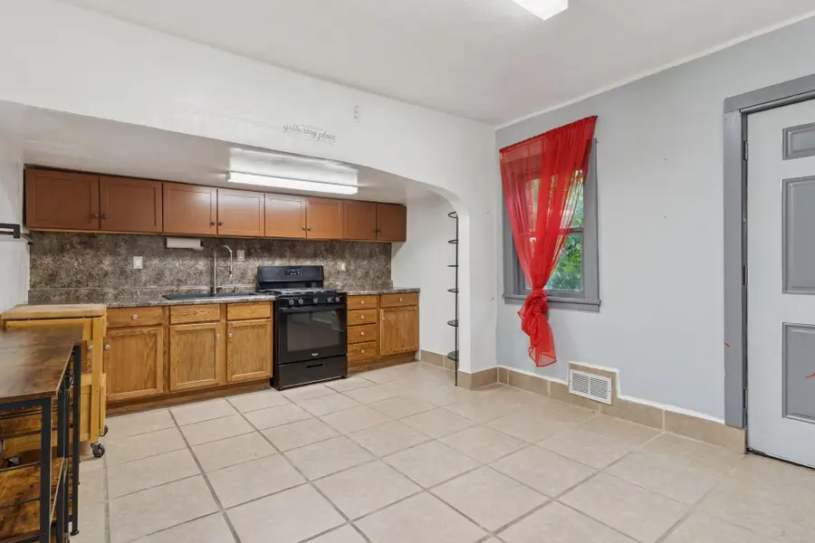 849 Woodbridge Street, Saint Paul, MN 55117 - Image #3