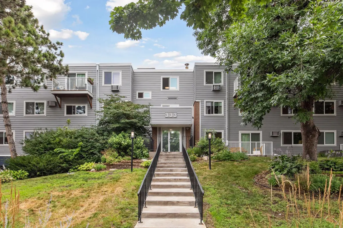 333 8th Street Se #304, Minneapolis, MN 55414 - Image #1