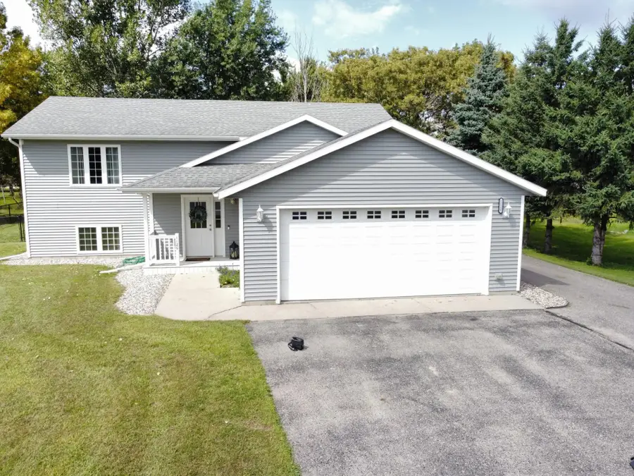 1120 Madisson Street, Alexandria, MN 56308 - Image #3