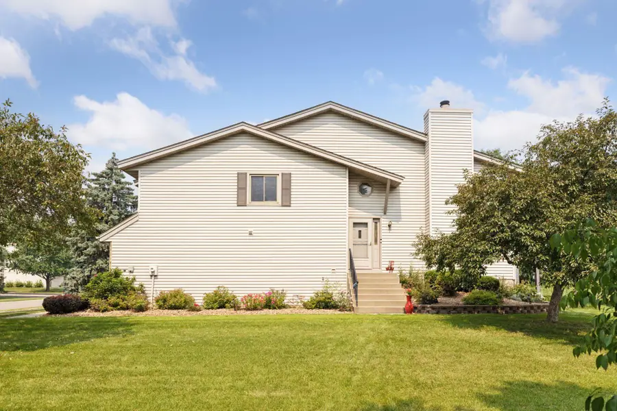 6840 Thames Road, Woodbury, MN 55125 - Image #3