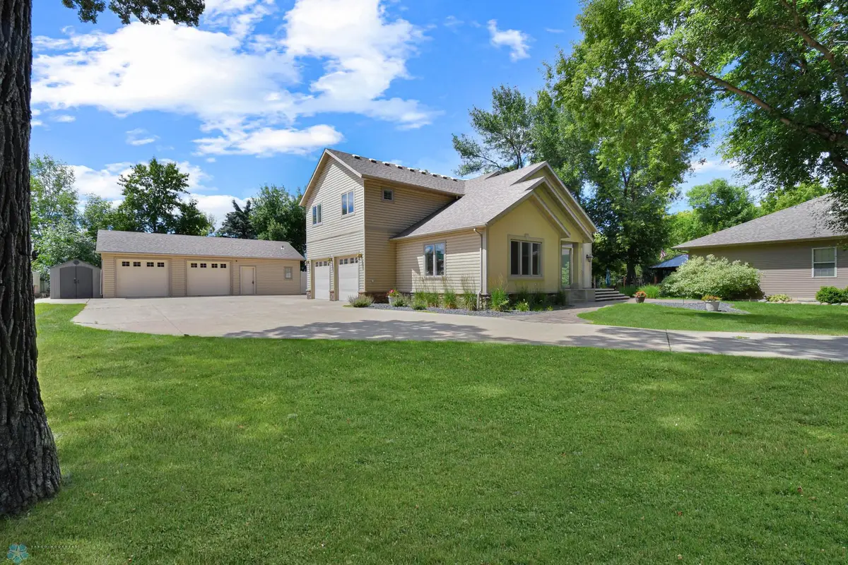 154 W Beaton Drive, West Fargo, ND 58078 - Image #1