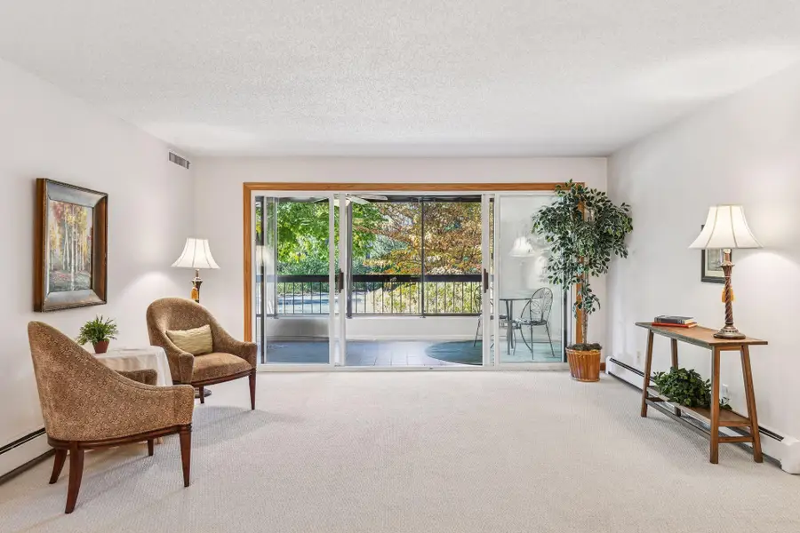 7250 Lewis Ridge Parkway #102, Edina, MN 55439 - Image #3