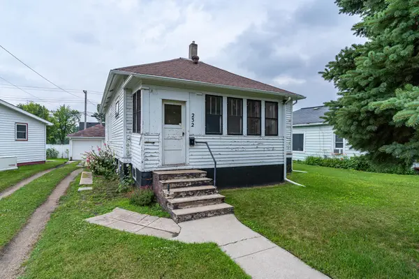 232 State Street, Crookston, MN 56716