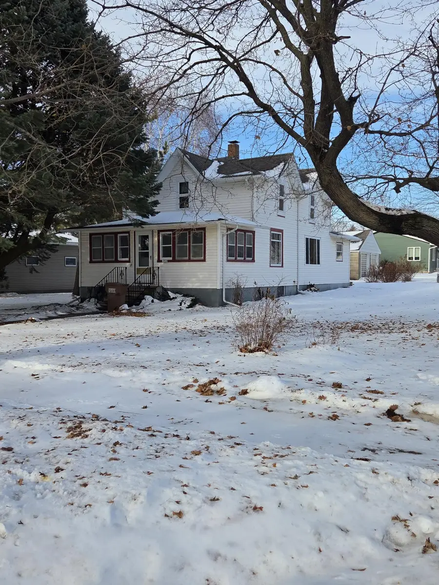 303 1st Street Nw, New Richland, MN 56072 - Image #2