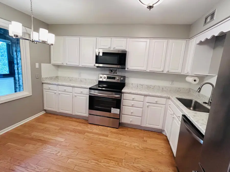 1860 Eagle Ridge Drive #W303, Mendota Heights, MN 55118 - Image #2