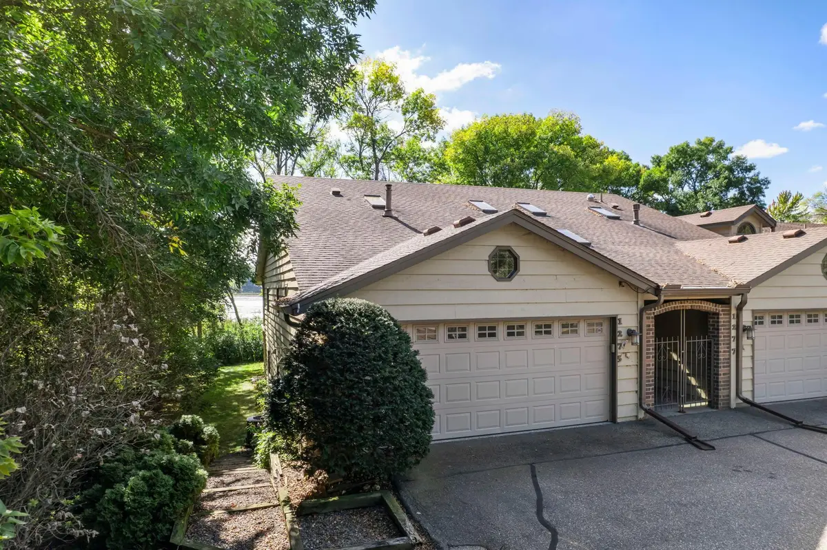 1275 Black Oaks Court N, Plymouth, MN 55447 - Image #1