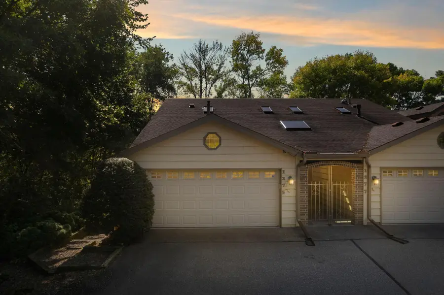 1275 Black Oaks Court N, Plymouth, MN 55447 - Image #3