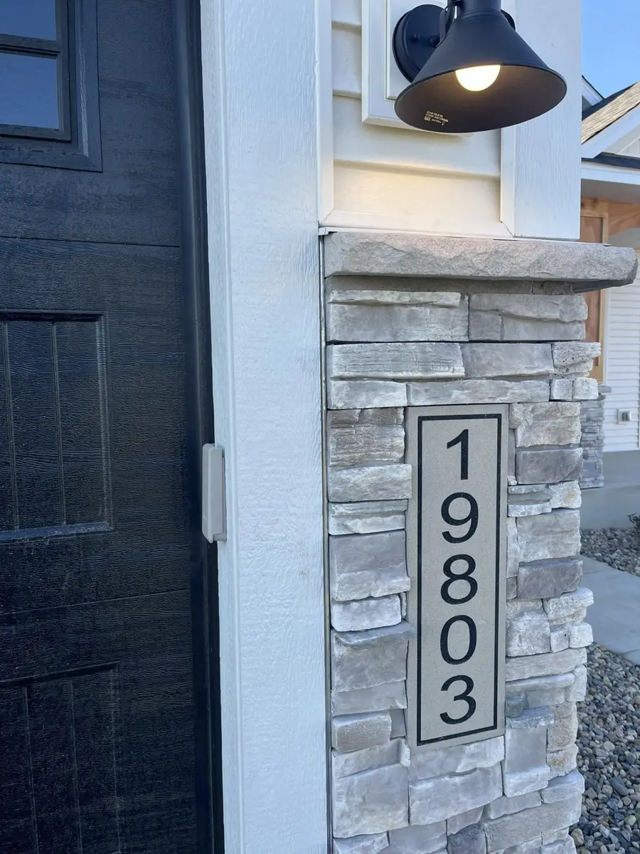 19803 Henning Avenue, Lakeville, MN 55044 - Image #2