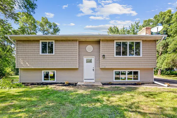 15520 95th Circle Ne, Elk River, MN 55330