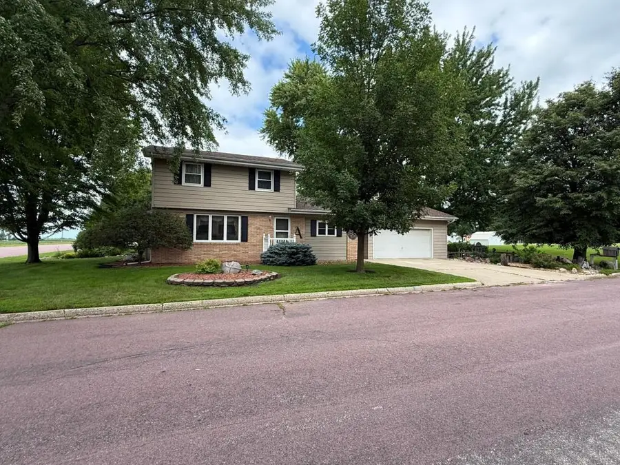 1134 10th Street, Westbrook, MN 56183 - Image #2