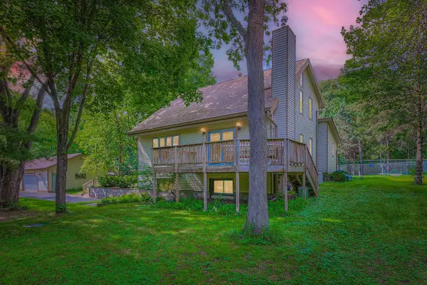 9480 206th Street N, Forest Lake, MN 55025