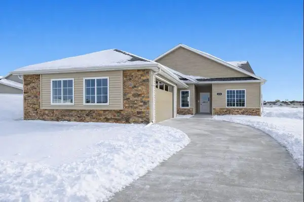 6230 21st Street S, Fargo, ND 58104