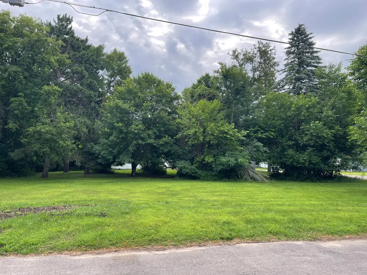 210 4th Avenue S, Princeton, MN 55371 - Image #1