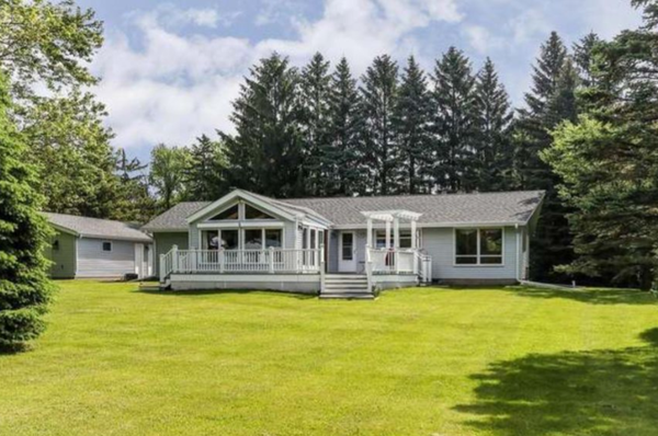 4465 Vicksburg Lane N, Plymouth, MN 55446