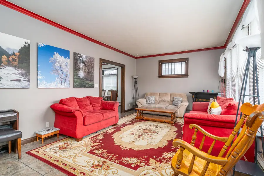 615 Holly Avenue, Crookston, MN 56716 - Image #2