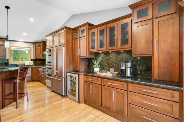 9412 Lakeside Trail, Champlin, MN 55316