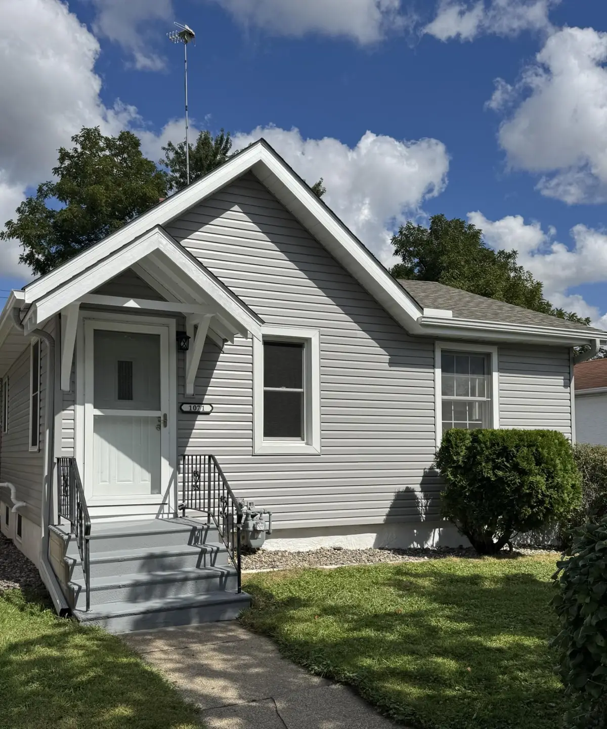 1071 Otto Avenue, Saint Paul, MN 55116 - Image #1