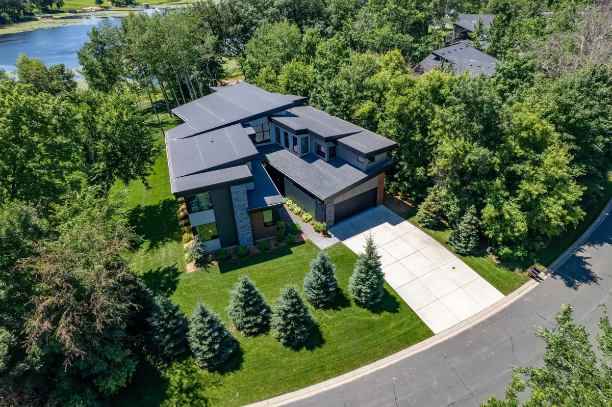 746 Peninsula Point Road, Shakopee, MN 55379 - Image #1