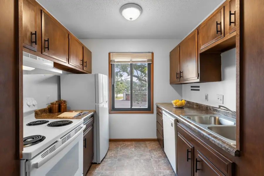 2011 Viking Drive Nw #23, Rochester, MN 55901 - Image #2